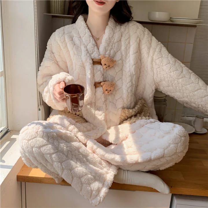 Ultimate Cloud-Soft Silk Pajama Set – Elegant Nightwear for Every Body (All Sizes Available)