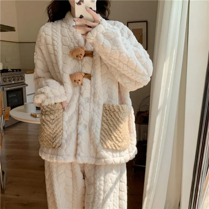 Ultimate Cloud-Soft Silk Pajama Set – Elegant Nightwear for Every Body (All Sizes Available)