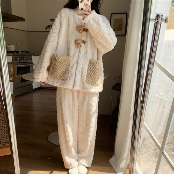 Ultimate Cloud-Soft Silk Pajama Set – Elegant Nightwear for Every Body (All Sizes Available)